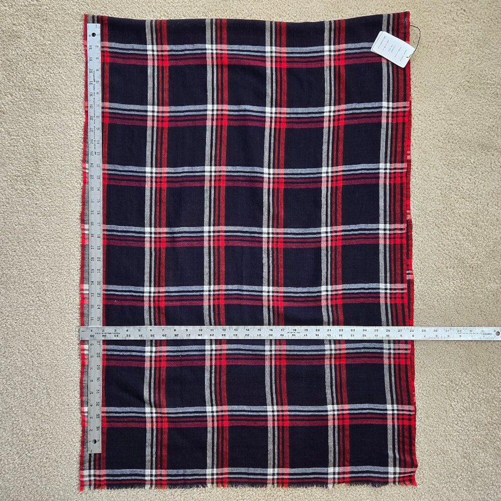 NWT Mii Lightweight 100% Wool Plaid Wrap Scarf Shawl